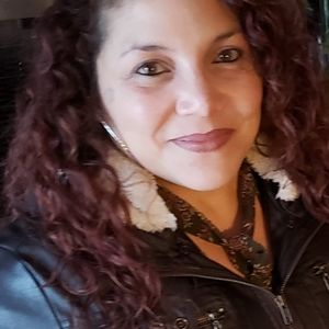 Meet your Posher, Edith